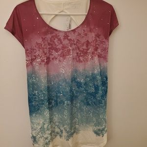 Maurice's multicolored shirt